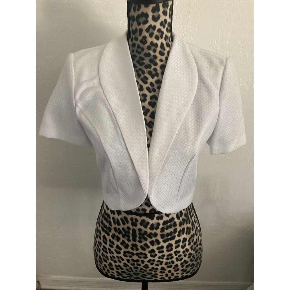 R&K originals  blouse S cropped cover collered neck white short sleeve 17Length